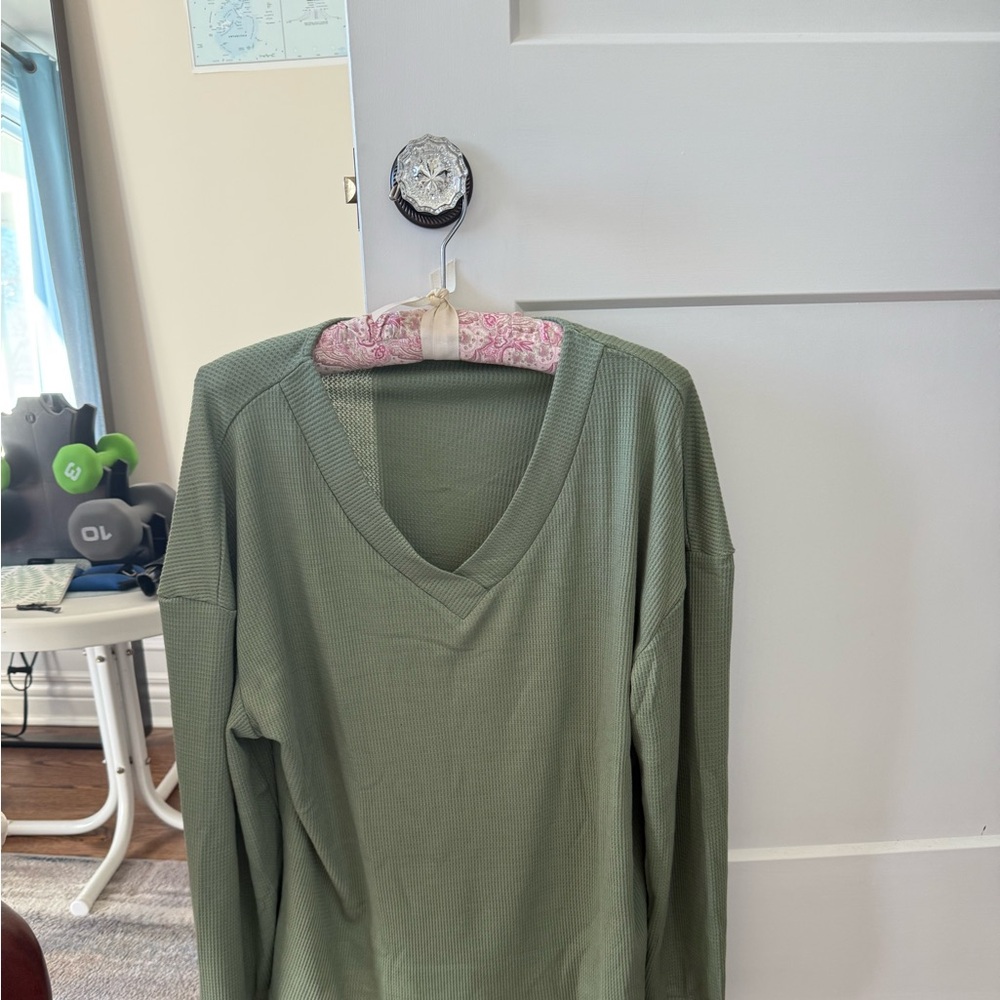 Olive Green Long Sleeve V-Neck Top